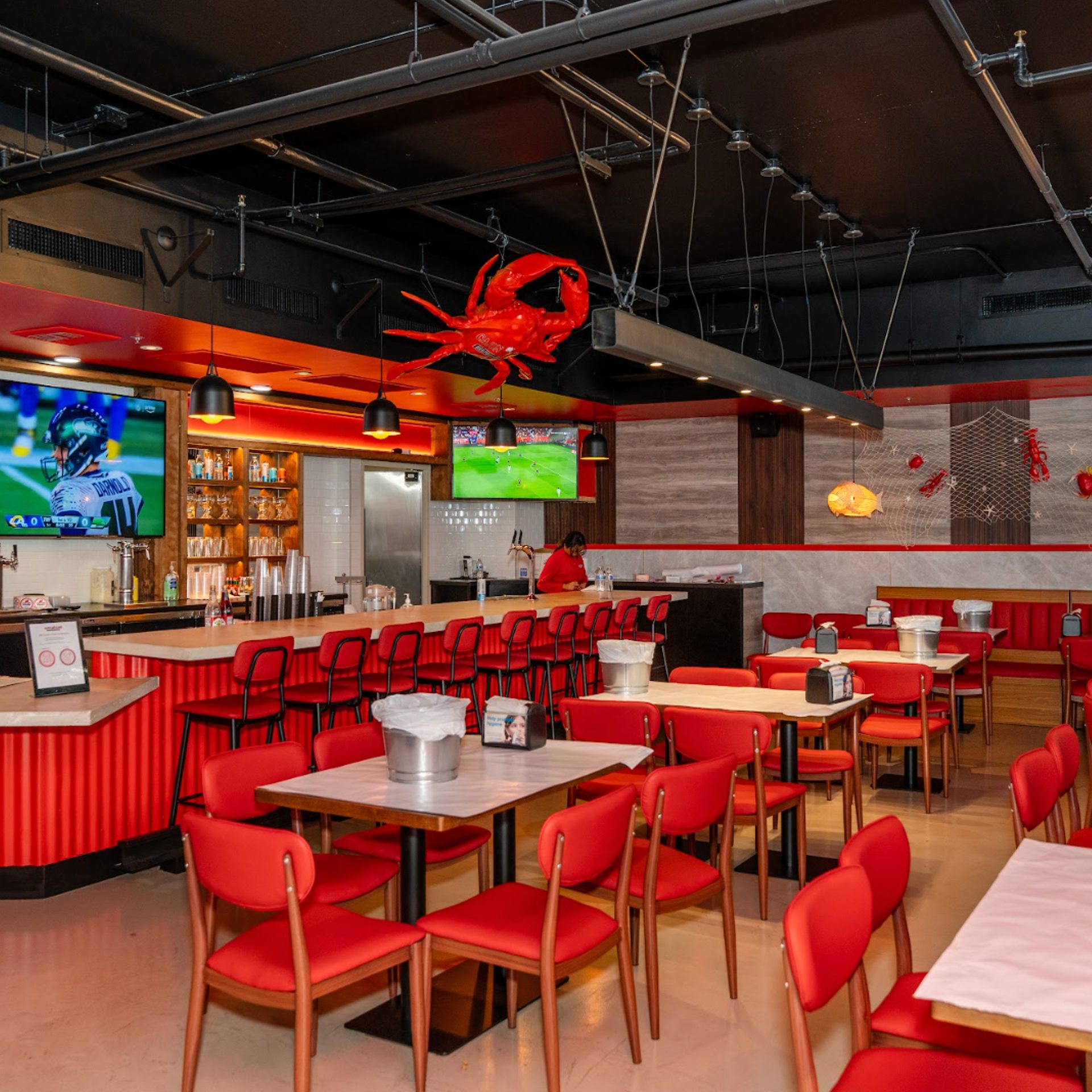 Uptown Oakland & Springfield’s Liveliest Dining Rooms